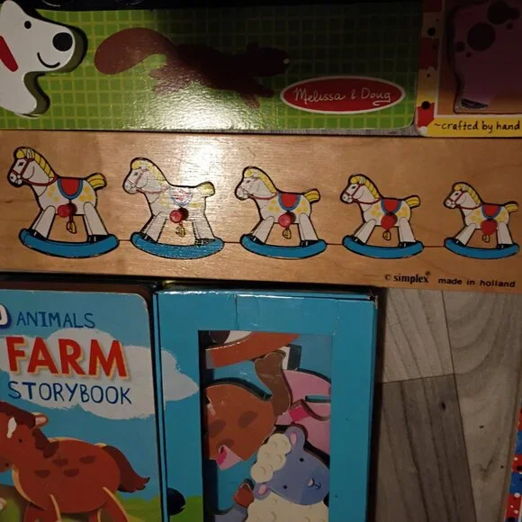 Lot of 5 chunky puzzles and board book with figures, Melissa and Doug, Simplex - Picture 3 of 6